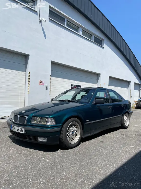 Bmw e36 328i 142 kW
